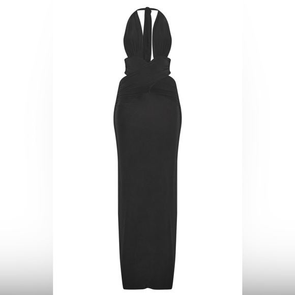 Pretty Little Thing Black Slinky Extreme Plunge Maxi Dress - Picture 3 of 6